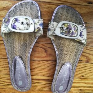 Two Lips Flat Sandals Slippers Floral Design Woven